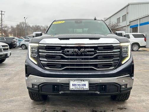 2024 GMC Sierra 1500 SLT