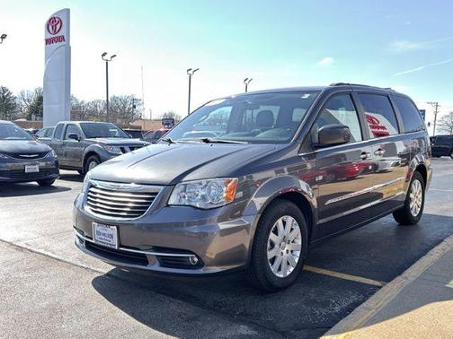 2015 Chrysler Town & Country Touring