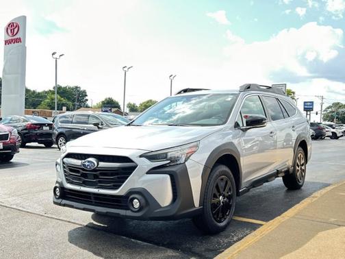 Ice Silver Metallic 2023 Subaru Outback Base