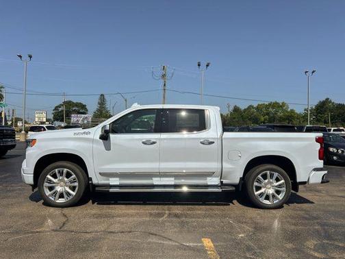 Polar White Tricoat 2026 Chevrolet Silverado 1500 High Country