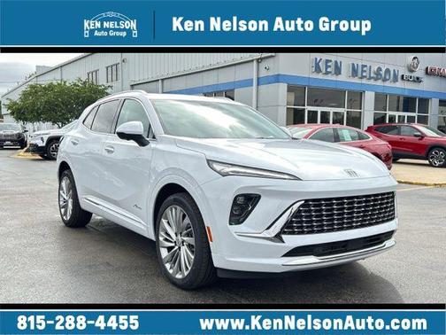 Iridescent White Tricoat 2026 Buick Envision Avenir AWD