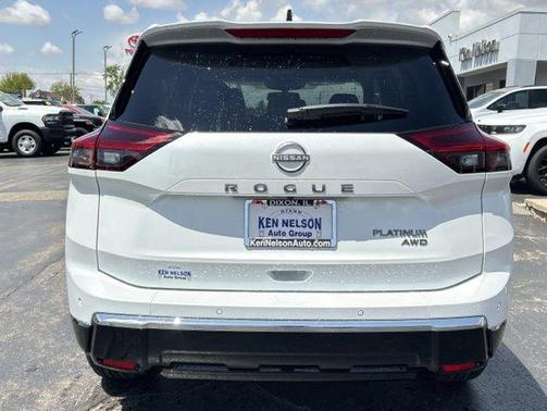 Everest White Pearl Tricoat 2026 Nissan Rogue Platinum