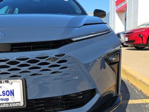 2025 Toyota Crown Signia Limited