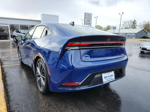 2025 Toyota Prius XLE