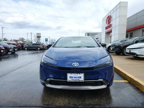 2025 Toyota Prius XLE