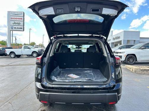 Super Black 2026 Nissan Rogue Dark Armor
