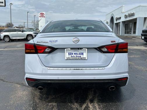 Gray Sky Pearl 2023 Nissan Altima SR FWD