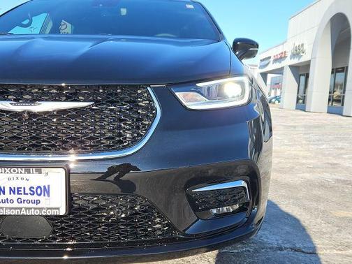 2026 Chrysler Pacifica L