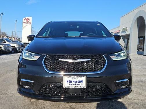 2026 Chrysler Pacifica L