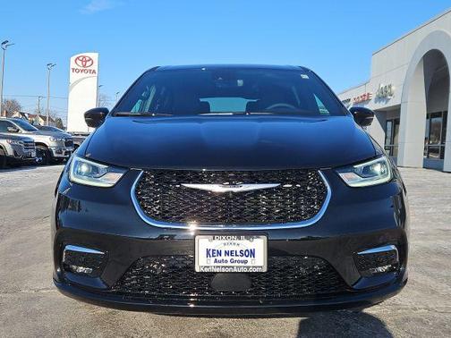 2026 Chrysler Pacifica L