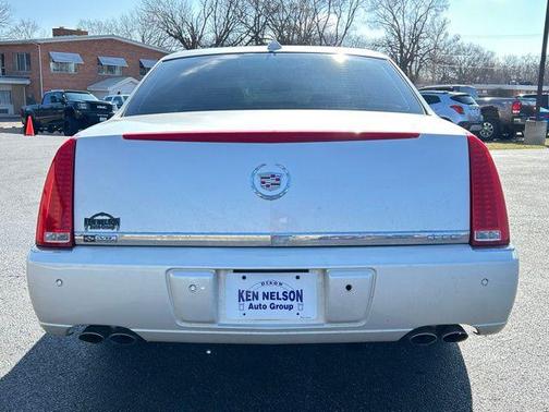 2011 Cadillac DTS Luxury Collection