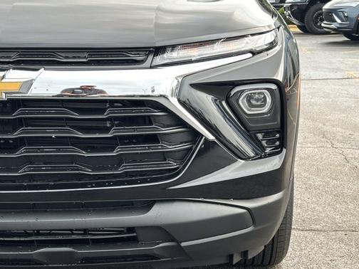 Mosaic Black Metallic 2026 Chevrolet Trailblazer LS