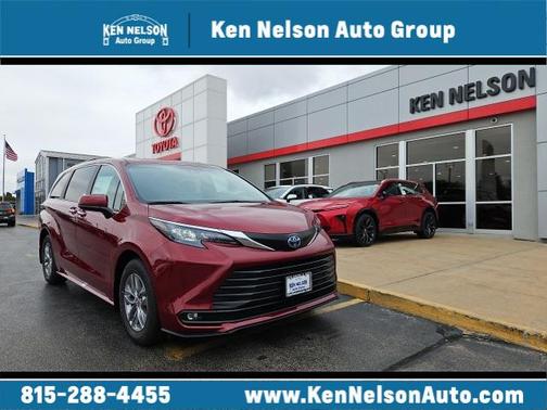 2025 Toyota Sienna XLE 7 Passenger