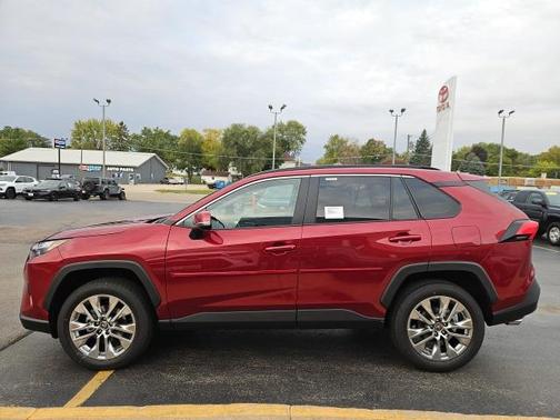 2025 Toyota RAV4 XLE Premium