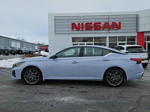 2024 Nissan Altima SR VC-Turbo FWD