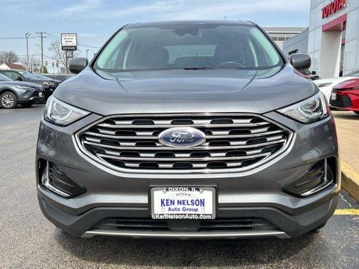 Gray Metallic 2022 Ford Edge SEL