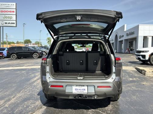 Gun Metallic 2026 Nissan Pathfinder Platinum