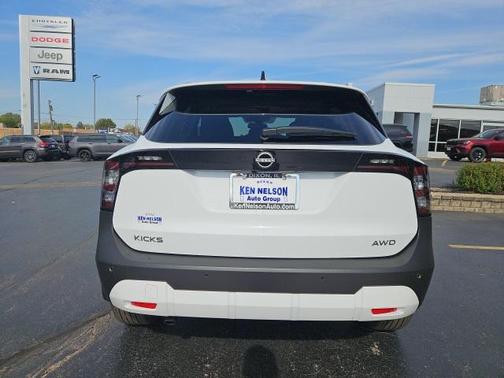 2026 Nissan Kicks SV