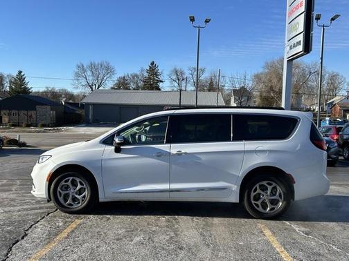 2023 Chrysler Pacifica Limited