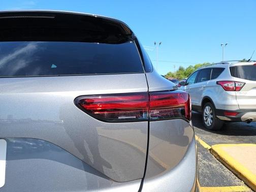 2022 Buick Envision FWD Essence