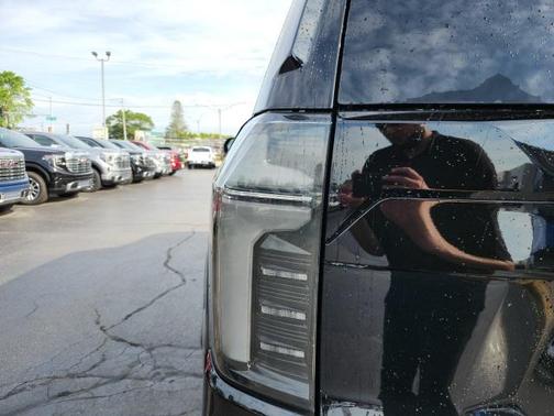 2025 Chevrolet Tahoe 4WD High Country