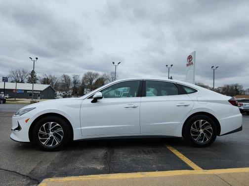 2023 Hyundai SONATA Hybrid Base