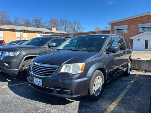 2013 Chrysler Town & Country Touring