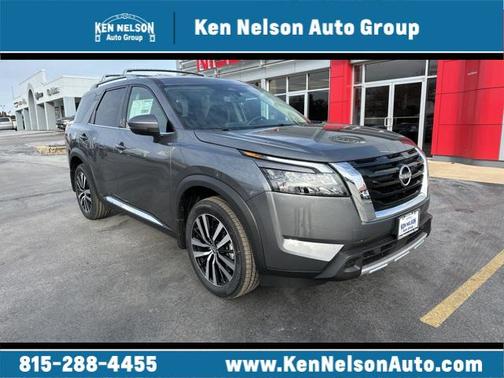 2025 Nissan Pathfinder Platinum 4WD