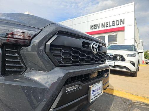 2025 Toyota Tacoma Hybrid TRD Off Road