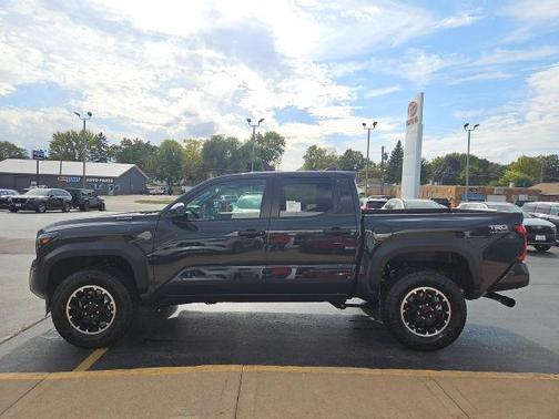 2025 Toyota Tacoma Hybrid TRD Off Road