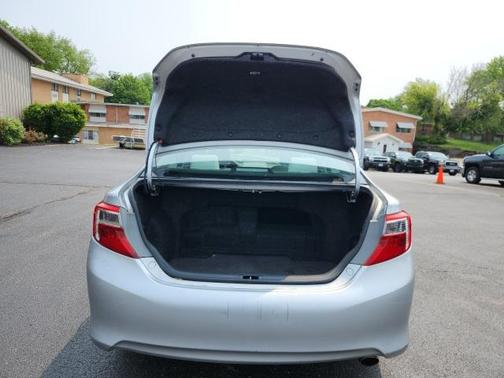 2012 Toyota Camry Hybrid XLE