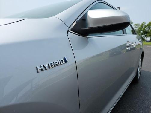 2012 Toyota Camry Hybrid XLE