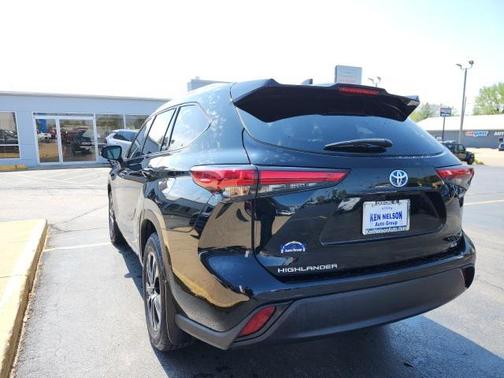 2022 Toyota Highlander Hybrid XLE