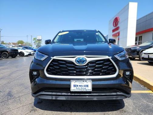 2022 Toyota Highlander Hybrid XLE