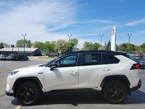 2019 Toyota RAV4 Hybrid SE