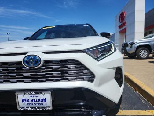 2019 Toyota RAV4 Hybrid SE