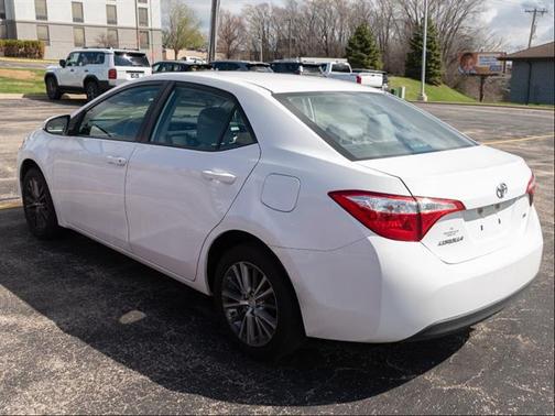 Super White 2015 Toyota Corolla LE Plus