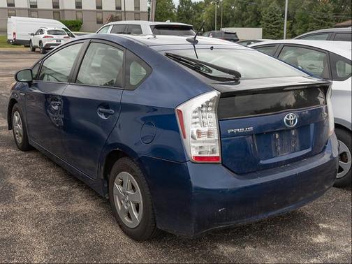 Blue Ribbon Metallic 2011 Toyota Prius III