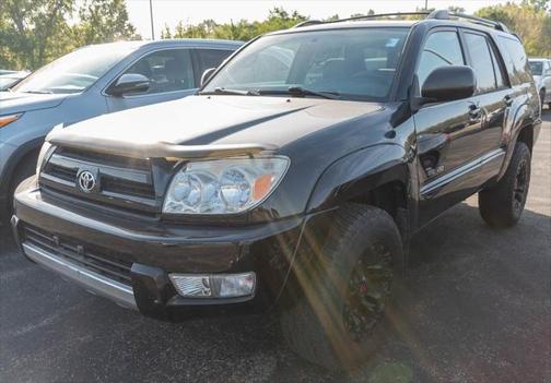 Black 2004 Toyota 4Runner SR5 V8