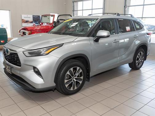 2023 Toyota Highlander Hybrid XLE