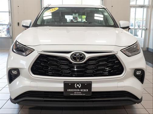 Wind Chill Pearl 2023 Toyota Highlander XLE