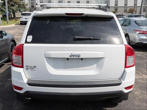 Bright White Clearcoat 2013 Jeep Compass Sport