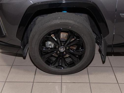 2025 Toyota RAV4 Hybrid SE