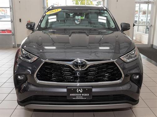 2022 Toyota Highlander Platinum