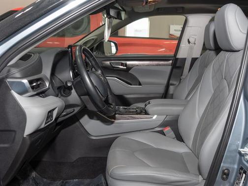 2020 Toyota Highlander Platinum