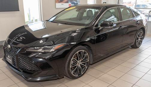 Midnight Black Metallic 2019 Toyota Avalon Touring