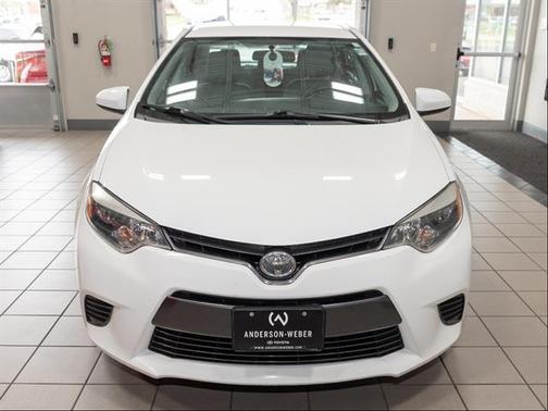 Super White 2016 Toyota Corolla LE