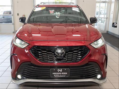 Ruby Flare Pearl 2022 Toyota Highlander XSE