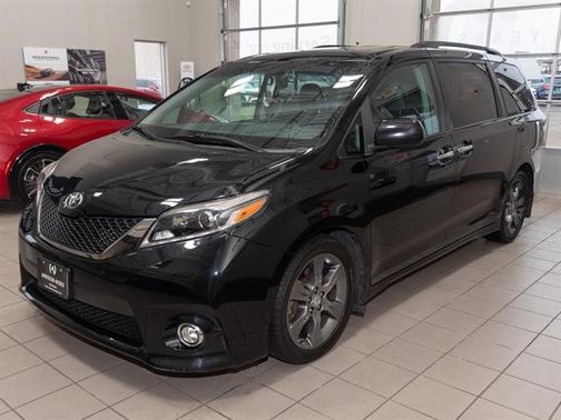 2016 Toyota Sienna SE