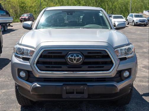 Silver Sky Metallic 2018 Toyota Tacoma SR5